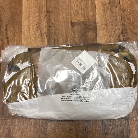 Lululemon City Adventurer Duffle 29L Burnt Caramel Black - Picture 7 of 10